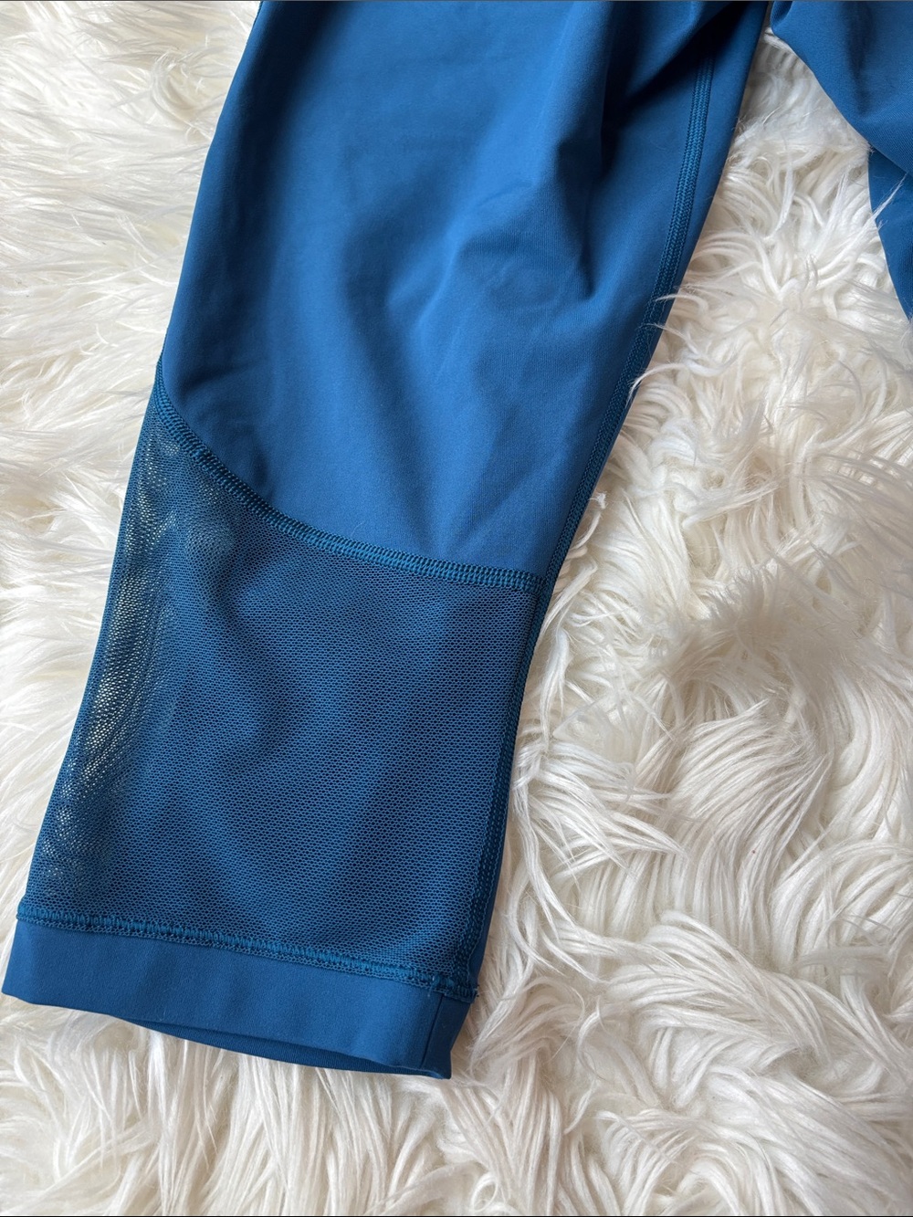 Lululemon capris - Picture 6 of 7